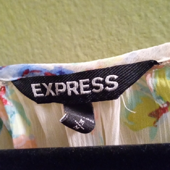 Womans M Express White And  Pink Pleated Cardigan Relaxed Fit Laced Flowy - Picture 2 of 4